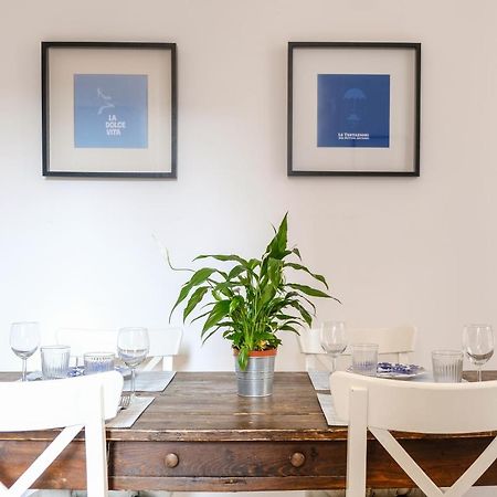 Spacious Apartment With Big Terrace At Colosseum Rome Exterior photo